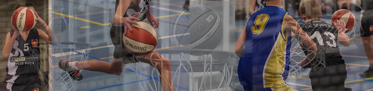 De Snipers in actie op het basketbalveld